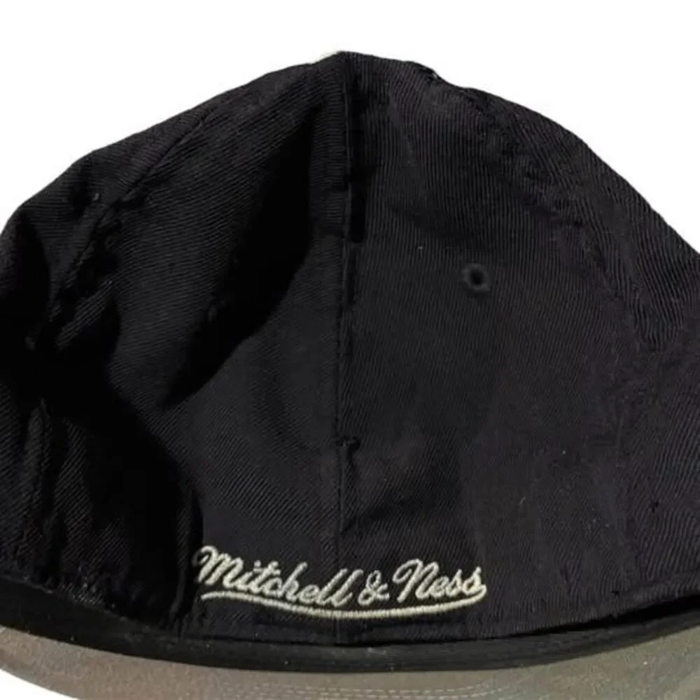M&N Authentic San Antonio Spurs Hat 7 1/8 FITTED NBA Snapback